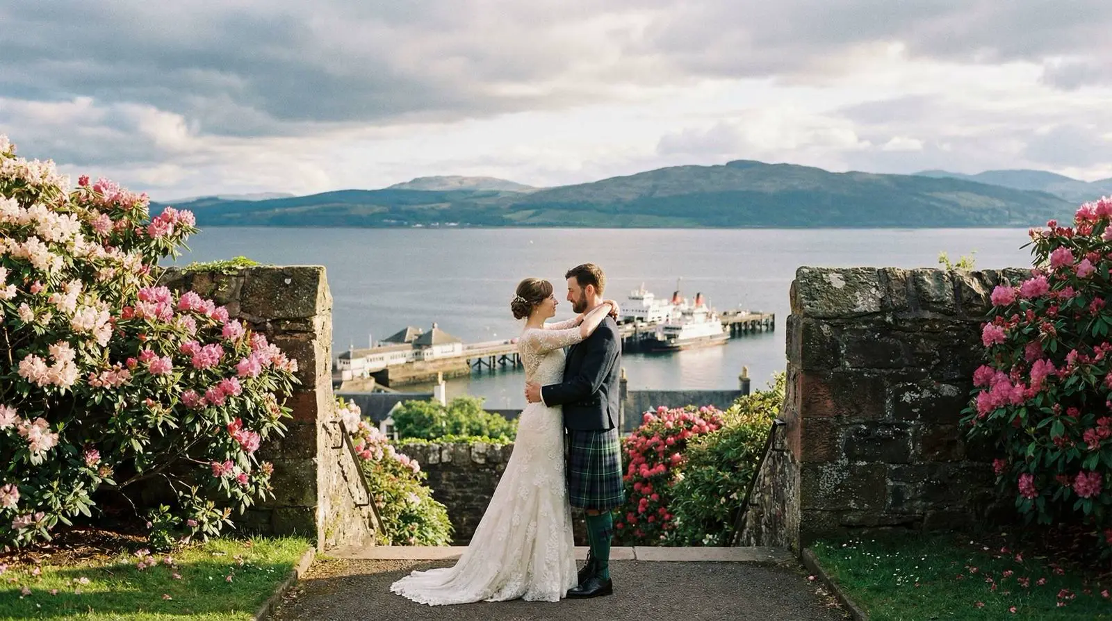 Example image: a couple, Dunoon